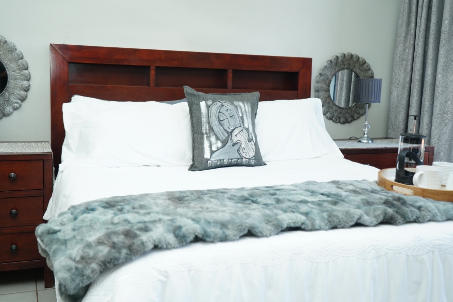 To Let 7 Bedroom Property for Rent in Safari Gardens North West